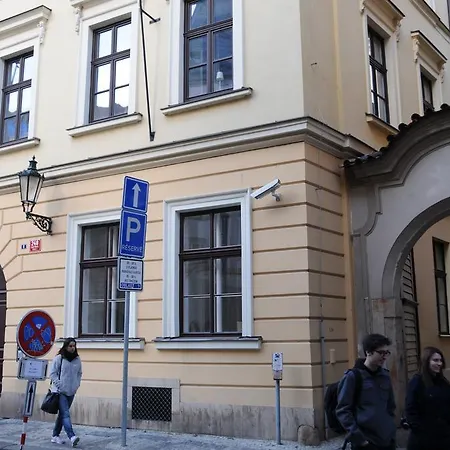Royal Road * Praga